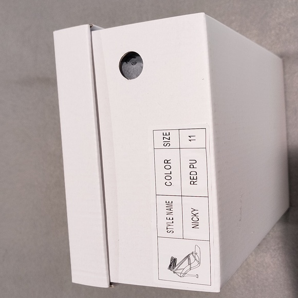 High heel sandals, strappy with ankle wrap, true red - Picture 7 of 7